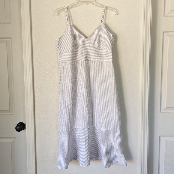 Banana Republic Dresses & Skirts - Banana Republic Linen Sleeveless Sheath White/Blue Stripe Midi Trumpet Dress 14